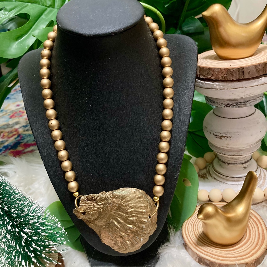 New Boutique Handmade Gold Shell Oyster Natural Gold Glads Beads Necklace